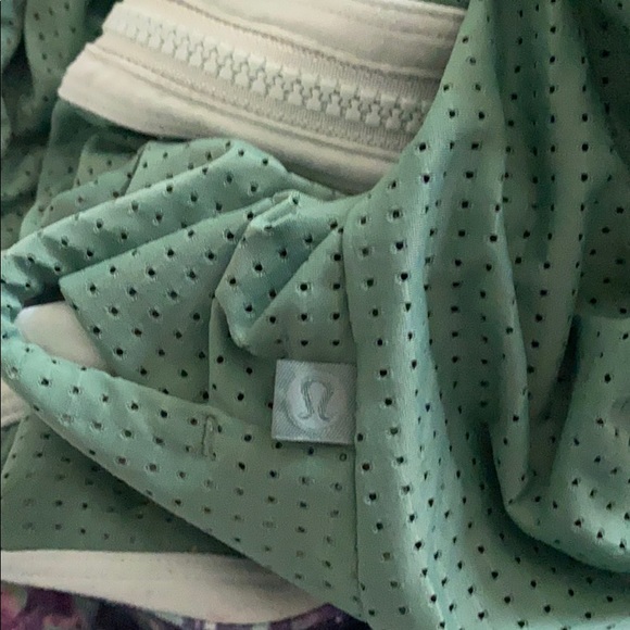 Lululemon Find Your Bliss Reversible Jacket - Picture 9 of 9